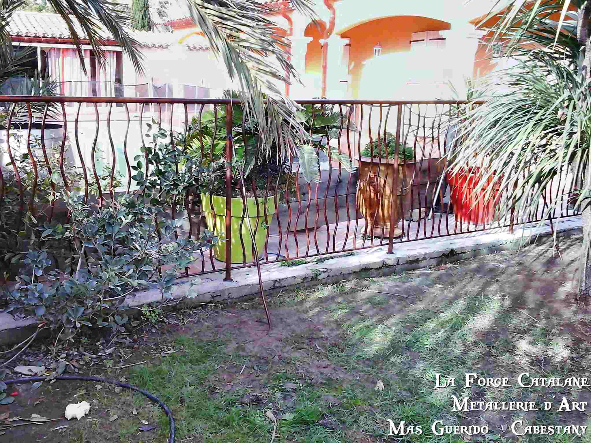 garde corps baraudage effet tordus forge catalane.jpg